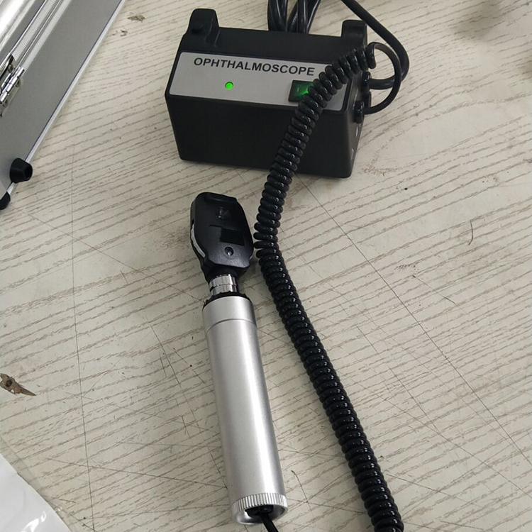 Instrumentos de diagnóstico oftálmico Retinoscopio Led recargable Oftalmoscopio directo
