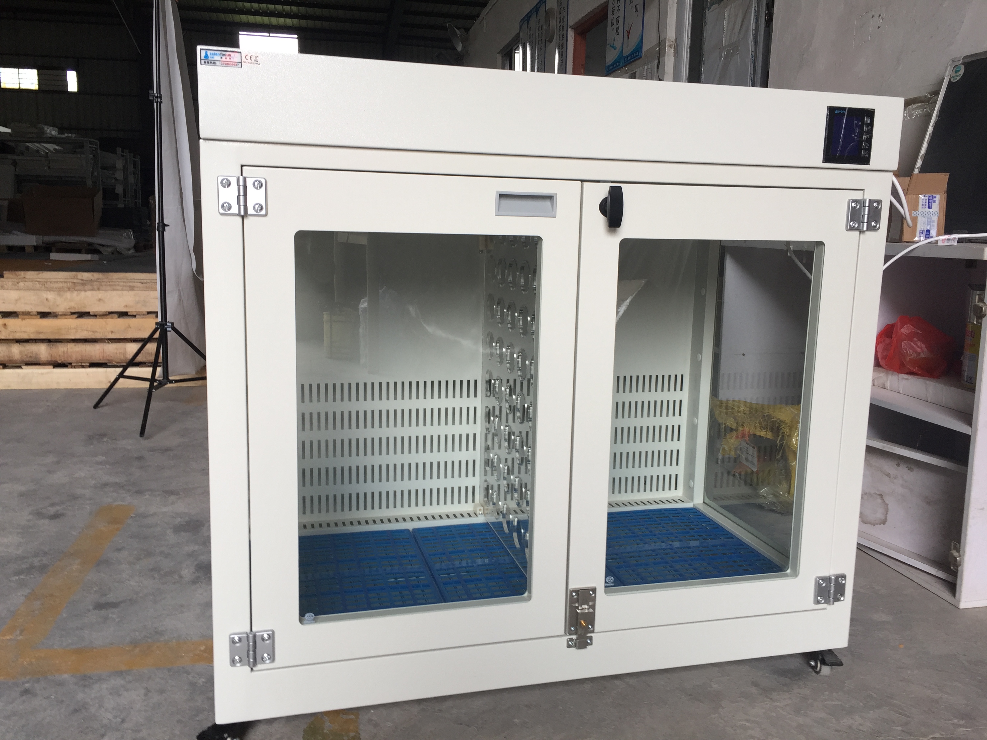 Secador de mascotas completamente automático Gabinete de secado para perros y gatos Máquina secadora de pelo para mascotas Secador de mascotas automático